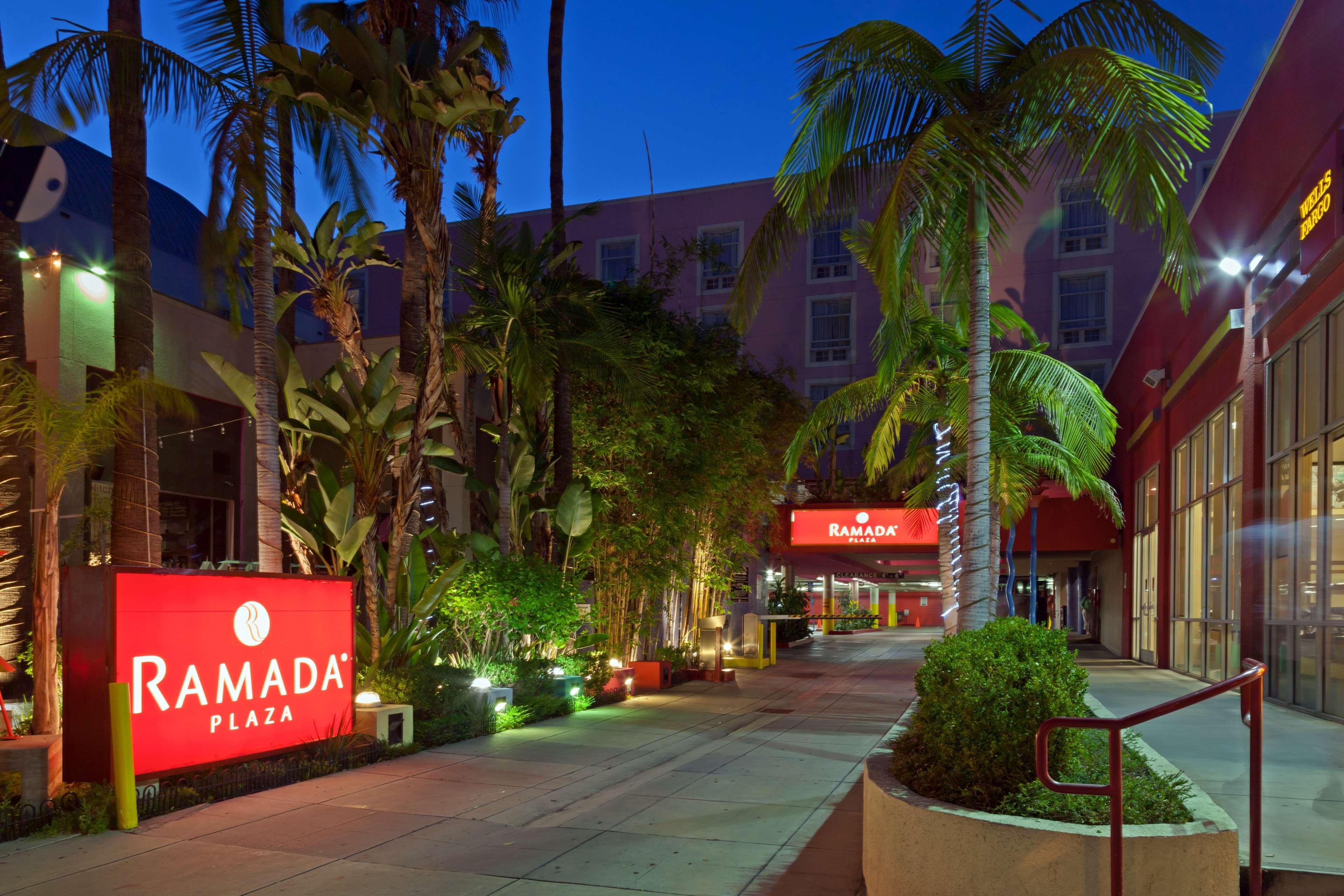 Ramada Plaza By Wyndham West Hollywood Hotel & Suites Los Angeles Exterior foto