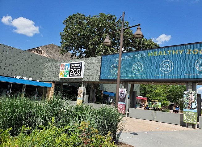 Omaha's Henry Doorly Zoo and Aquarium photo