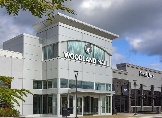 Woodland Mall photo