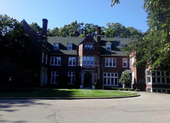Aquinas College photo