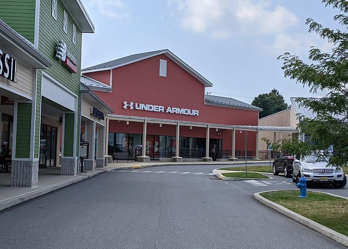 Tanger Outlets Lancaster photo