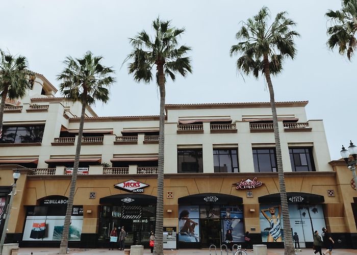 Downtown Huntington Beach photo