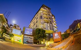 Doubletree By Hilton Cape Town - Upper Eastside Hotel Exterior photo