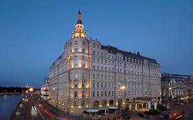 Hotel Baltschug Kempinski Moscovo Exterior photo