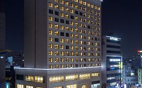 Ramada By Wyndham Daejeon Hotel Exterior photo