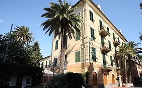 Hotel Nazionale Levanto Exterior photo