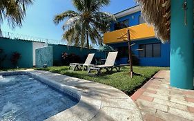 Chalet En Puerto San Jose Vila Exterior photo