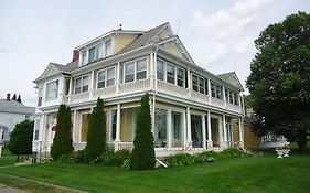 Governor'S Mansion Inn Miramichi Exterior photo