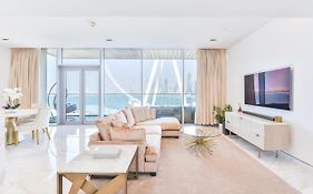 Luxury 2 Bedroom Beachfront Apt W Stunning Sea View Dubai Exterior photo