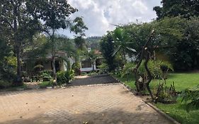 Kivu Beach Garden Vila Gisenyi Exterior photo