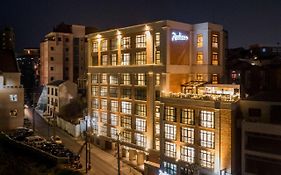 Radisson Serviced Apartments Antananarivo City Center Exterior photo