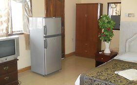 Cross Way Executive Hotel Dar es Salaam Room photo