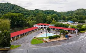 Lloyd'S On The River Country Inn By Oyo Bryson City Exterior photo