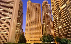 Fairmont Chicago Millennium Park Hotel Exterior photo