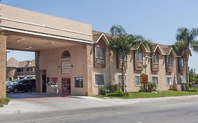 Super 8 By Wyndham Bakersfield South Ca Motel Exterior photo