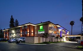 Holiday Inn Express - Santa Rosa North, An Ihg Hotel Exterior photo