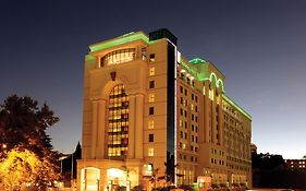 Holiday Inn Sandton, An Ihg Hotel Joanesburgo Exterior photo