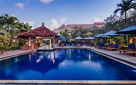 Kuta Puri Bungalows, Villas And Resort Exterior photo