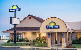 Days Inn By Wyndham Grove City Columbus South Exterior photo