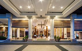 Holiday Inn Kuala Lumpur Glenmarie Shah Alam Exterior photo
