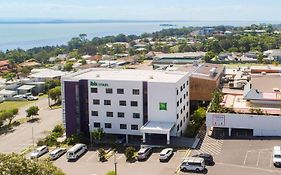 Ibis Styles The Entrance Hotel Exterior photo