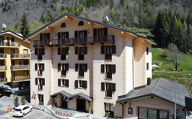 Hotel Cristallo Alagna Valsesia Exterior photo