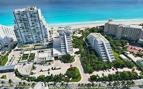 Park Royal Beach Cancun Hotel Exterior photo