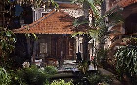 Sania'S House Hotel Ubud Exterior photo