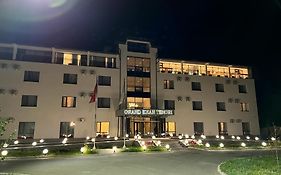 Grand Khan Tengri 4* Hotel Naryn Exterior photo