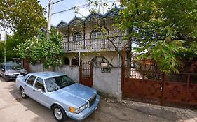 La Vitalie Guest House Chisinau Exterior photo