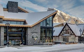 Peaks Hotel And Suites Banff Exterior photo