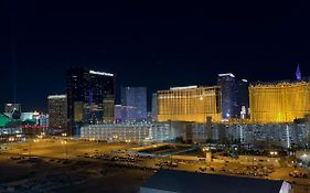 Condo At Platinum Hotel Strip View Las Vegas Exterior photo