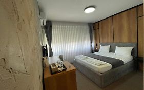 New Prishtina Luxury Rooms Pristina Exterior photo