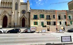 Seafront Beach House In St.Julians Vila Sliema Exterior photo