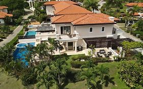 Pearl Court 1111 At Pristine Bay Vila French Harbour Exterior photo