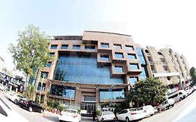 Hotel Crown Cp Islamabad Exterior photo