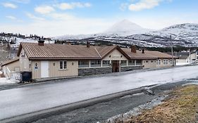 Lyngseidet Gjestegard As Hotel Exterior photo