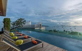 Seven Zea Chic Hotel Pattaya Exterior photo