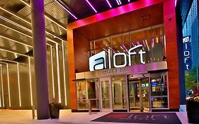 Aloft Chicago Mag Mile Hotel Exterior photo