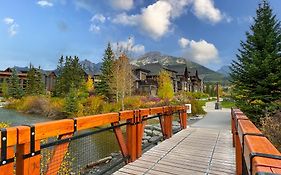 Spring Creek Vacations Aparthotel Canmore Exterior photo