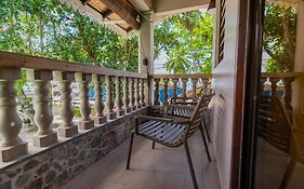 Romance Bungalows Beau Vallon  Exterior photo