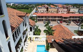 West Bay Colonial Hotel Exterior photo