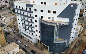 hôtel MISTRAL Orão Exterior photo