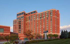 Courtyard By Marriott Ottawa East Hotel Exterior photo