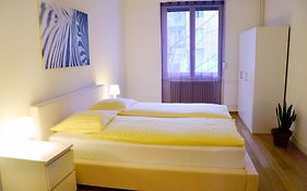 Rent A Home Landskronstrasse - Self Check-In Basileia Room photo