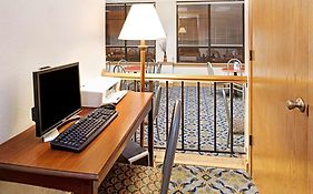 Baymont Inn & Suites Omaha Exterior photo