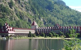 Three Valley Lake Chateau Hotel Revelstoke Exterior photo