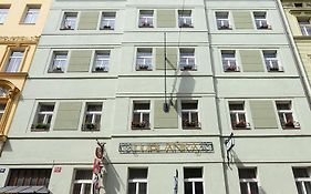 Aparthotel Lublanka Praga Exterior photo