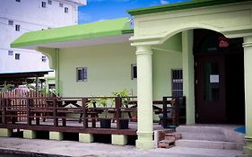 G.T. Guest House Garapan Exterior photo