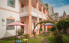 Maison Lovasoa Hotel Antananarivo Exterior photo